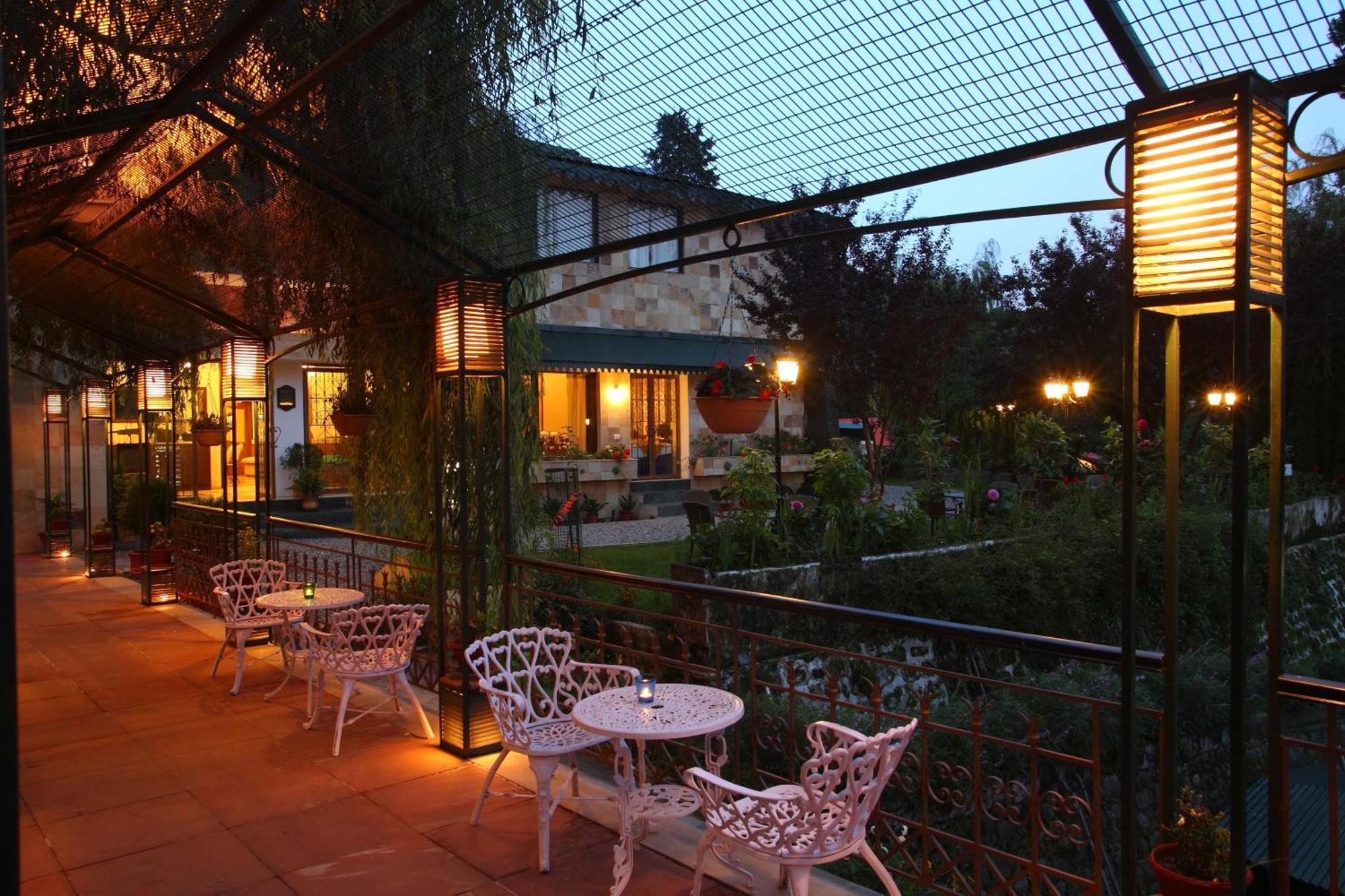 Shervani Hilltop Resort Nainital Εξωτερικό φωτογραφία